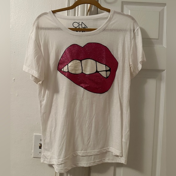 Chaser biting glittery pink lip tee - Picture 3 of 5